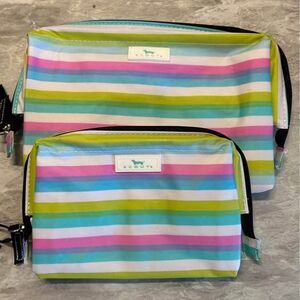 Scout new with tags set of two small and large toiletry bags ￼